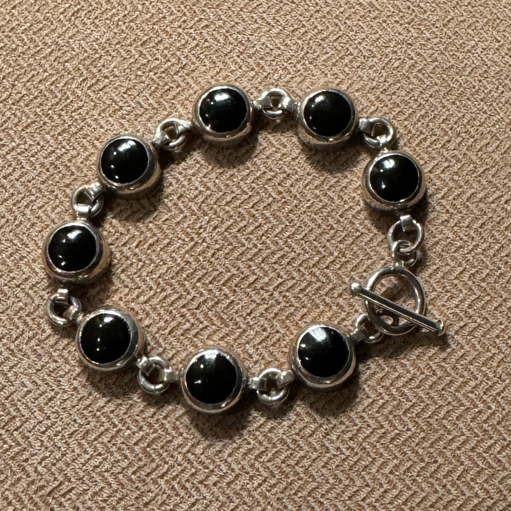 Fun onyx/silver bracelet!  Toggle closure. Versatile! Gently worn.